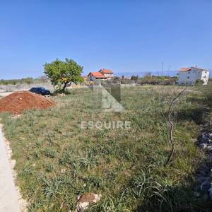 MURVICA DONJA - Građevinsko zemljište u centru - 700m2