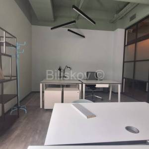 Najam, Centar, poslovni prostor 580m2 na 2 etaže, parking
