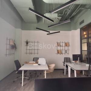 Najam, Centar, poslovni prostor 580m2 na 2 etaže, parking