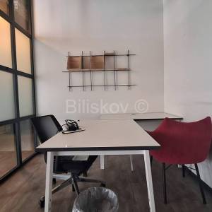 Najam, Centar, poslovni prostor 580m2 na 2 etaže, parking