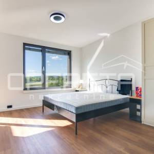 NAJAM, KUĆA, BLATO, GOLF TERENI, 180M2.