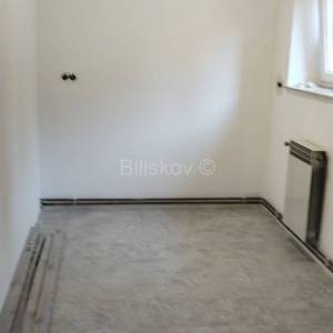 Najam, Vončinina ulica, poslovni prostor  62m2 u suterenu, parking 