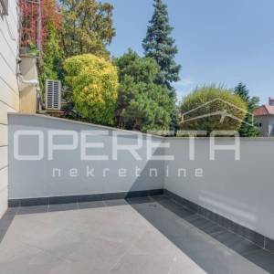 Nazorova, luksuzan stan s privatnom terasom, najam 50m2
