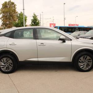 Nissan Qashqai 1.3 MHEV AUTOMATIK *NAVIGACIJA, LED, KAMERA*