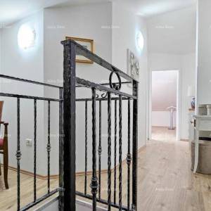 Novigrad – Dvoetažni stan 84 m² s terasom i parkingom