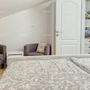 Novigrad – Dvoetažni stan 84 m² s terasom i parkingom