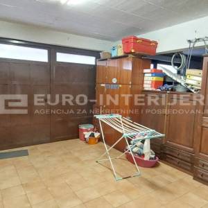 Obiteljska kuća u naselju Bizek površine 381 m², bez provizije!