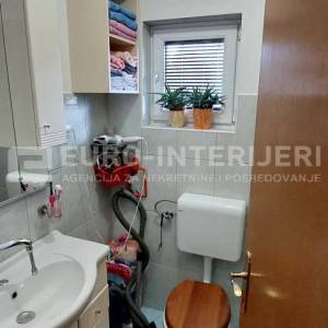 Obiteljska kuća u naselju Bizek površine 381 m², bez provizije!