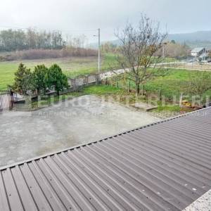 Obiteljska kuća u naselju Bizek površine 381 m², bez provizije!