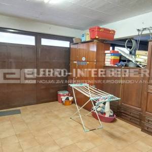 Obiteljska kuća u naselju Bizek površine 381 m², bez provizije!