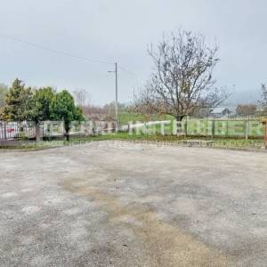 Obiteljska kuća u naselju Bizek površine 381 m², bez provizije!