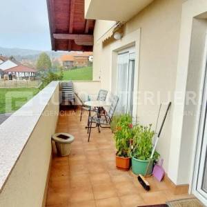 Obiteljska kuća u naselju Bizek površine 381 m², bez provizije!