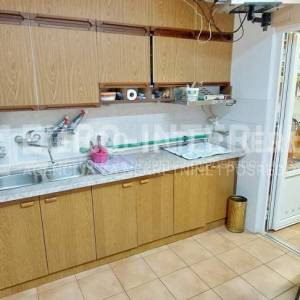 Obiteljska kuća u naselju Bizek površine 381 m², bez provizije!
