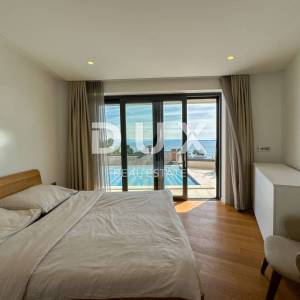 Opatija, centar, četverosoban stan, 158 m2, s privatnim bazenom