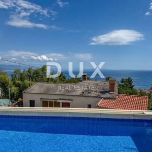 Opatija, centar, četverosoban stan, 158 m2, s privatnim bazenom