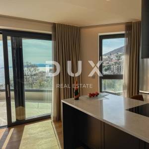 Opatija, centar, četverosoban stan, 158 m2, s privatnim bazenom