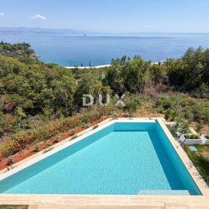 OPATIJA, IČIĆI - moderna vila s bazenom na jedinstvenoj poziciji samo 200m od plaže Ičići, blizina Mariott resorta