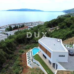 OPATIJA, IČIĆI - moderna vila s bazenom na jedinstvenoj poziciji samo 200m od plaže Ičići, blizina Mariott resorta