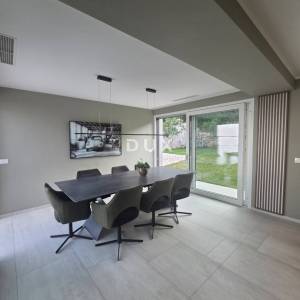 OPATIJA, IČIĆI, POLJANE- prekrasna moderna villa 400m2 s pogledom na more i bazenom + okoliš 1200m2