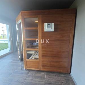 OPATIJA, IČIĆI, POLJANE- prekrasna moderna villa 400m2 s pogledom na more i bazenom + okoliš 1200m2