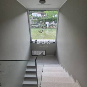 OPATIJA, IČIĆI, POLJANE- prekrasna moderna villa 400m2 s pogledom na more i bazenom + okoliš 1200m2