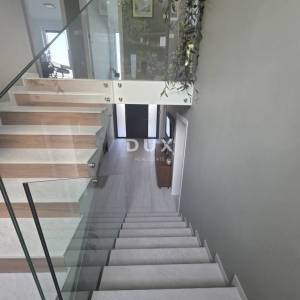OPATIJA, IČIĆI, POLJANE- prekrasna moderna villa 400m2 s pogledom na more i bazenom + okoliš 1200m2