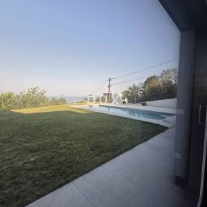 OPATIJA, IČIĆI, POLJANE- prekrasna moderna villa 400m2 s pogledom na more i bazenom + okoliš 1200m2