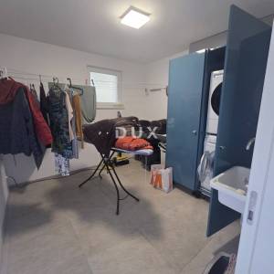 OPATIJA, IČIĆI, POLJANE- prekrasna moderna villa 400m2 s pogledom na more i bazenom + okoliš 1200m2