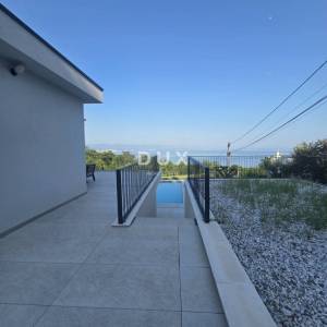 OPATIJA, IČIĆI, POLJANE- prekrasna moderna villa 400m2 s pogledom na more i bazenom + okoliš 1200m2