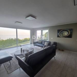 OPATIJA, IČIĆI, POLJANE- prekrasna moderna villa 400m2 s pogledom na more i bazenom + okoliš 1200m2
