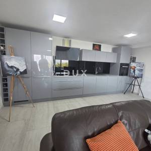 OPATIJA, IČIĆI, POLJANE- prekrasna moderna villa 400m2 s pogledom na more i bazenom + okoliš 1200m2