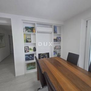 OPATIJA, IČIĆI, POLJANE- prekrasna moderna villa 400m2 s pogledom na more i bazenom + okoliš 1200m2