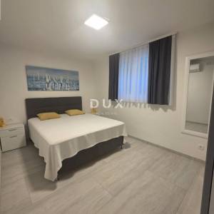 OPATIJA, IČIĆI, POLJANE- prekrasna moderna villa 400m2 s pogledom na more i bazenom + okoliš 1200m2