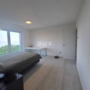 OPATIJA, IČIĆI, POLJANE- prekrasna moderna villa 400m2 s pogledom na more i bazenom + okoliš 1200m2