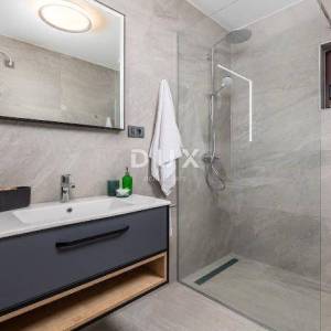 Opatija, Lovran, 72 m2, balkon, terasa, renoviran, namješten
