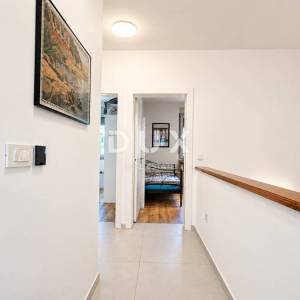 Opatija, Matulji, kuća u nizu, 172m2, pogled na more