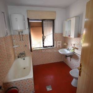 Opatija - Pobri, kuća s 2 stana, garaža, konoba, pogled na more