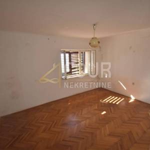 Opatija - Pobri, kuća s 2 stana, garaža, konoba, pogled na more