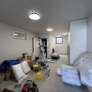 OPATIJA, SV. JELENA - villa 250m2 s panoramskim pogledom na more i bazenom + uređena okućnica 1200m2