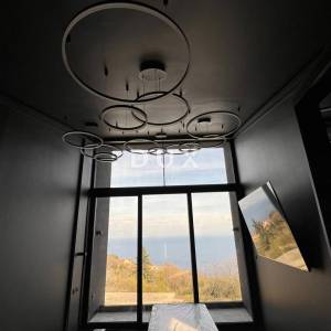 OPATIJA, SV. JELENA - villa 250m2 s panoramskim pogledom na more i bazenom + uređena okućnica 1200m2