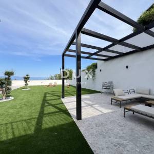 OPATIJA, SV. JELENA - villa 250m2 s panoramskim pogledom na more i bazenom + uređena okućnica 1200m2