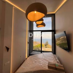 OPATIJA, SV. JELENA - villa 250m2 s panoramskim pogledom na more i bazenom + uređena okućnica 1200m2