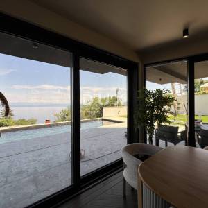 OPATIJA, SV. JELENA - villa 250m2 s panoramskim pogledom na more i bazenom + uređena okućnica 1200m2