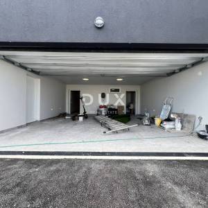 OPATIJA, SV. JELENA - villa 250m2 s panoramskim pogledom na more i bazenom + uređena okućnica 1200m2