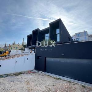 OPATIJA, SV. JELENA - villa 250m2 s panoramskim pogledom na more i bazenom + uređena okućnica 1200m2