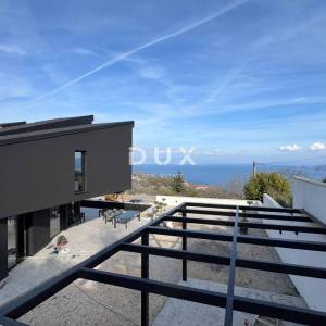 OPATIJA, SV. JELENA - villa 250m2 s panoramskim pogledom na more i bazenom + uređena okućnica 1200m2