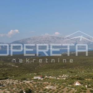 Otok Brač – 10.334 m² zemljišta, građevinska dozvola, pogled na more