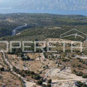 Otok Brač – 10.334 m² zemljišta, građevinska dozvola, pogled na more