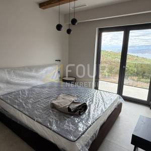 Otok Krk, Šilo, samostojeća kuća s bazenom, novogradnja