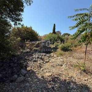 Otok Krk, Vrh, građevinsko zemljište s projektom - 2 kuće 